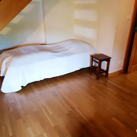 בית נופש Maison Charmante Dans Le Village De Avec Jardin