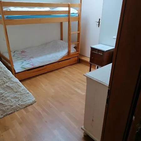 בית נופש Maison Charmante Dans Le Village De Avec Jardin Taintrux